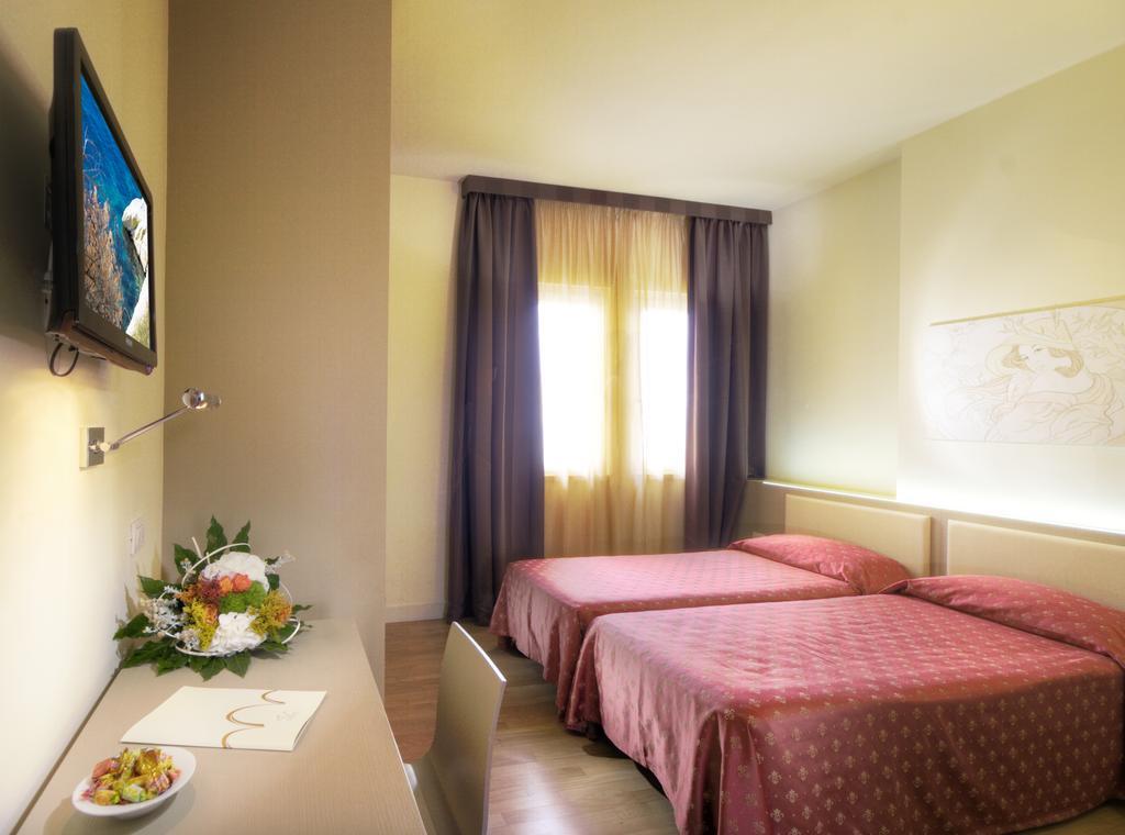 San Francesco Hotel Loreto Room photo